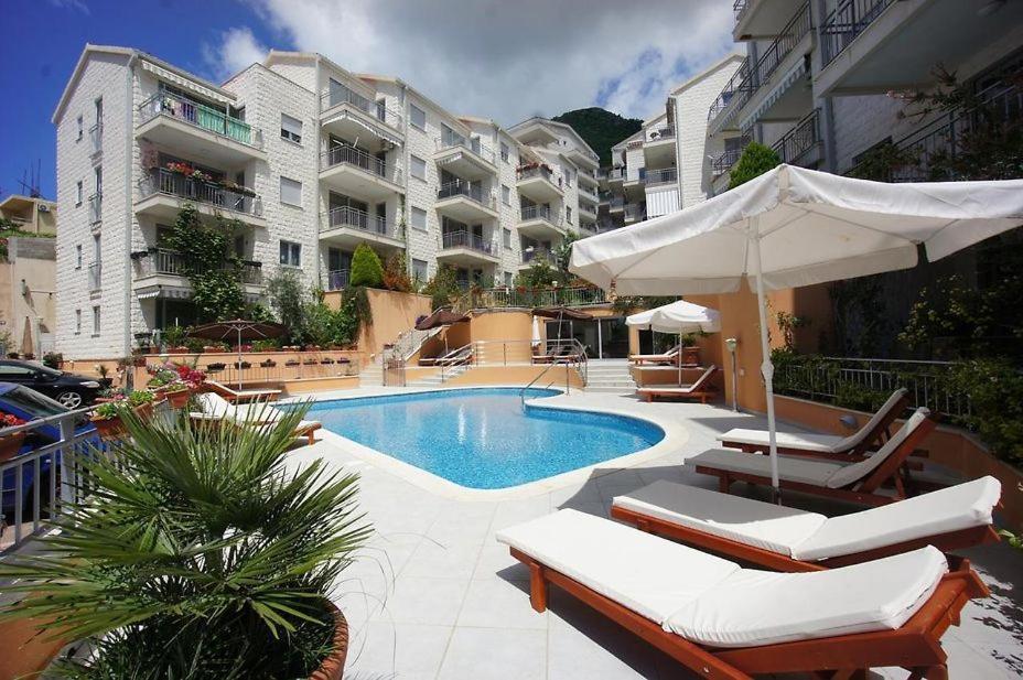 Petrovac Bay Monte Apartment Exterior photo